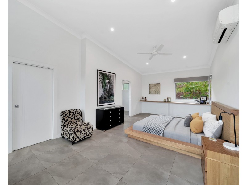 7 Tarwhine Close, Kanimbla QLD 4870