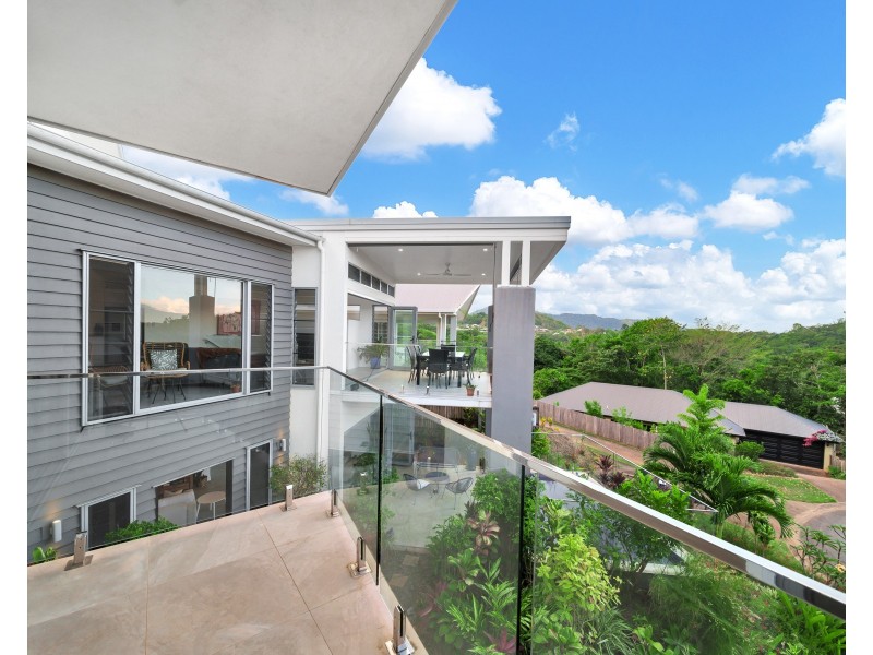 7 Tarwhine Close, Kanimbla QLD 4870
