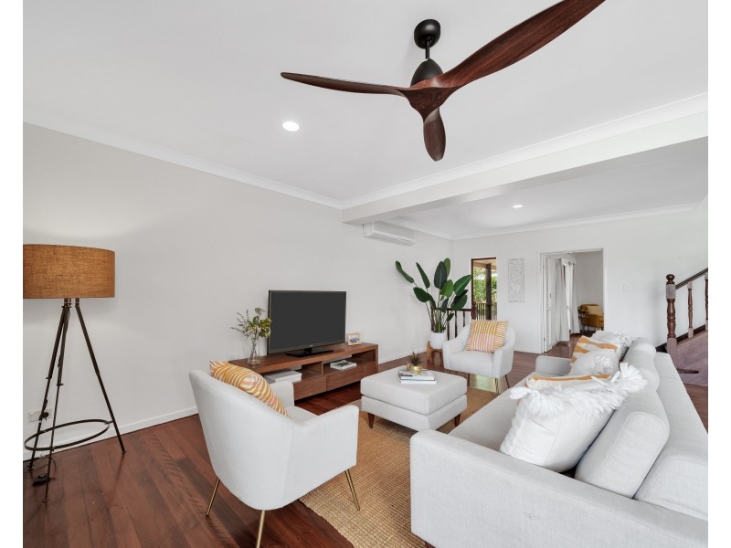 2 Rockton Place, Mooroobool QLD 4870