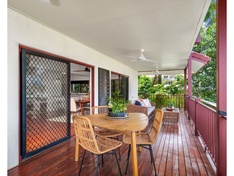 2 Rockton Place, Mooroobool QLD 4870