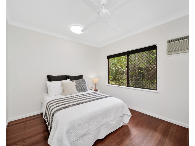 2 Rockton Place, Mooroobool QLD 4870