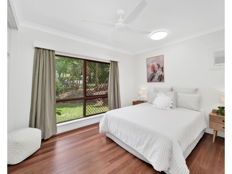 2 Rockton Place, Mooroobool QLD 4870