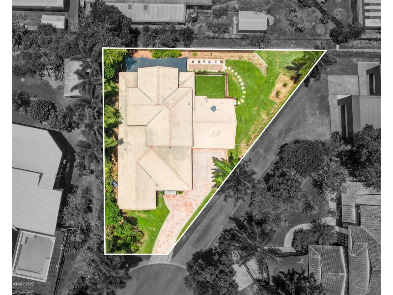 2 Rockton Place, Mooroobool QLD 4870