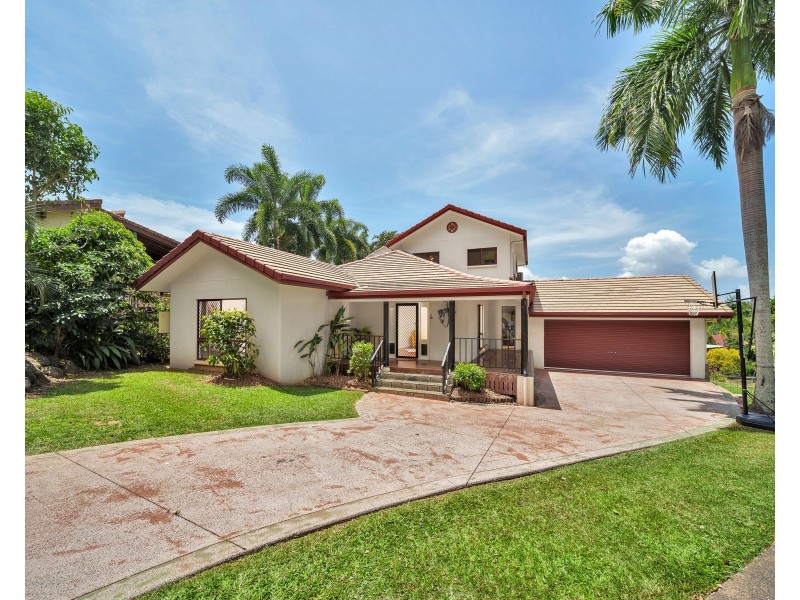 2 Rockton Place, Mooroobool QLD 4870