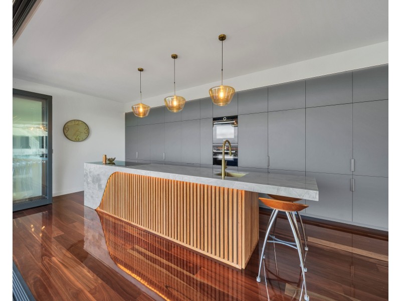 23 Knott Court, Whitfield QLD 4870