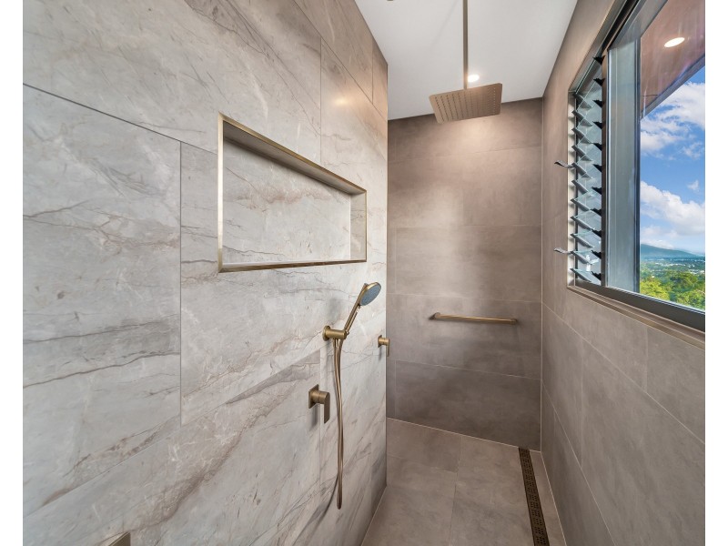 23 Knott Court, Whitfield QLD 4870