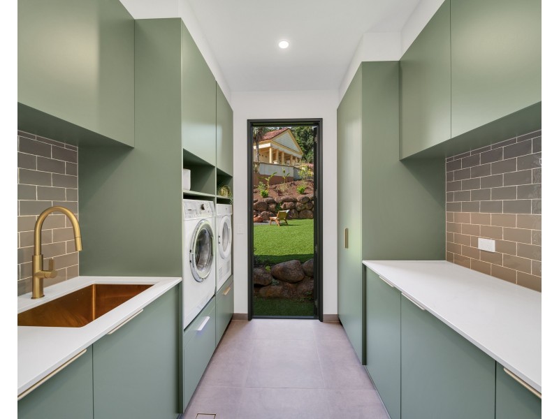 23 Knott Court, Whitfield QLD 4870