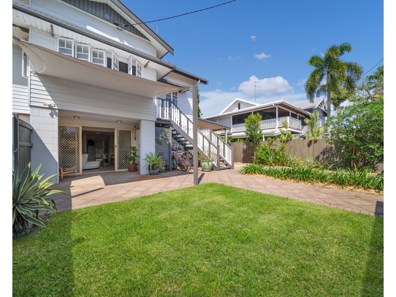6 Chaplain Avenue, Manunda QLD 4870