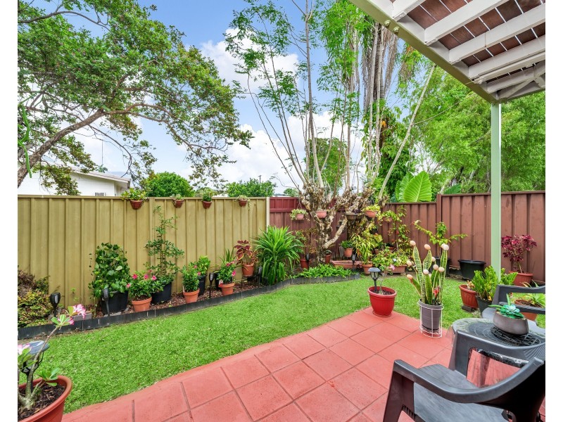 2/15 Pioneer Street, Manoora QLD 4870