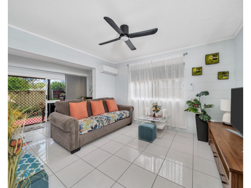 2/15 Pioneer Street, Manoora QLD 4870