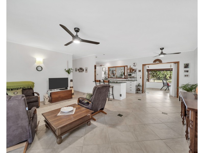 19 Caribbean Street, Holloways Beach QLD 4878