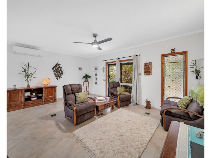 19 Caribbean Street, Holloways Beach QLD 4878