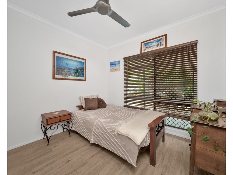 19 Caribbean Street, Holloways Beach QLD 4878