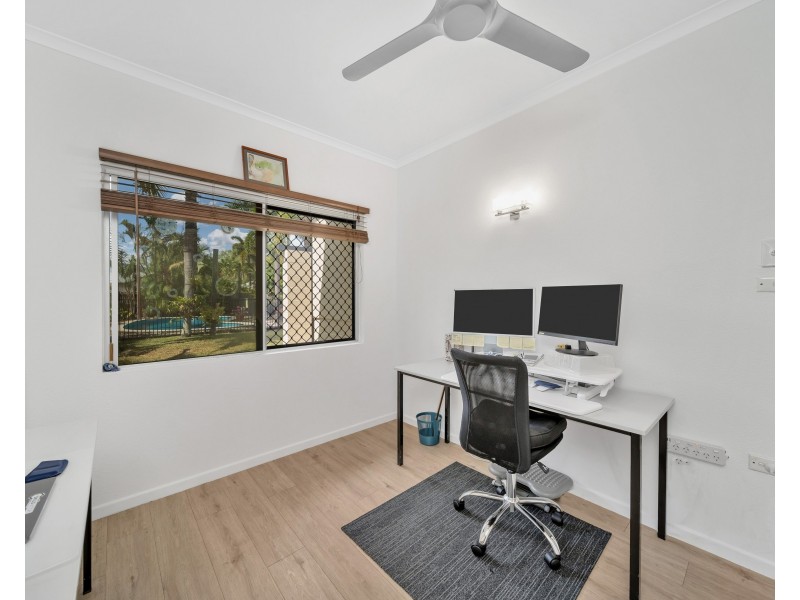 19 Caribbean Street, Holloways Beach QLD 4878