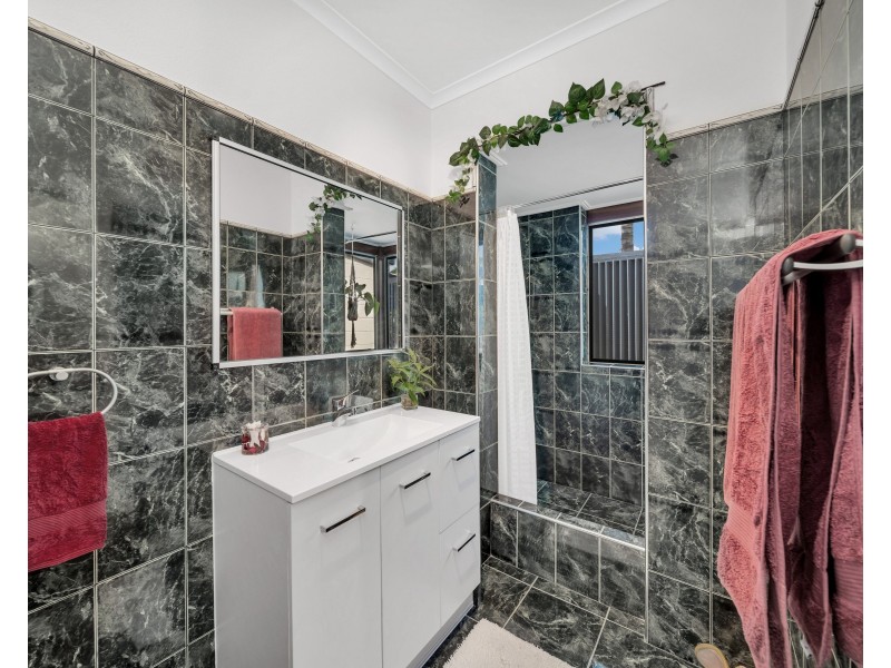 19 Caribbean Street, Holloways Beach QLD 4878