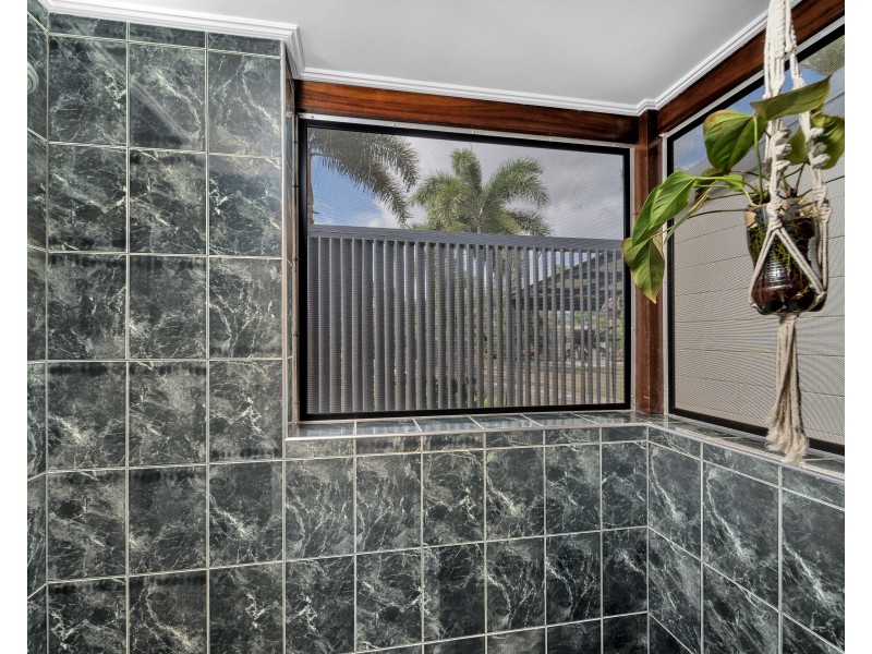 19 Caribbean Street, Holloways Beach QLD 4878