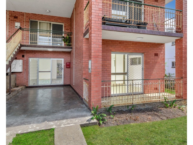 1/15 Girralong Street, Woree QLD 4868