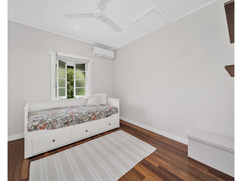18 Dalton Street, Bungalow QLD 4870