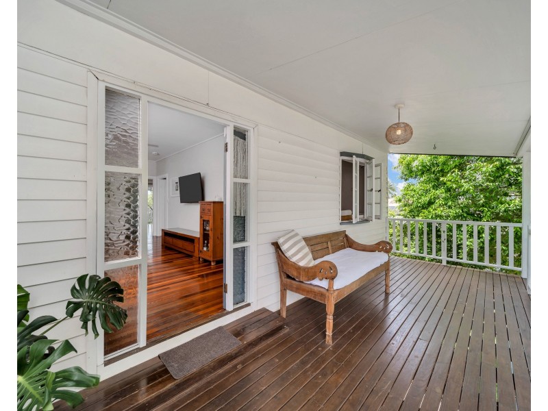 18 Dalton Street, Bungalow QLD 4870