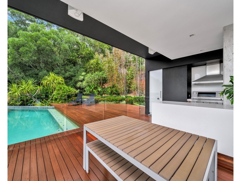 19 Buckinghamia Close, Redlynch QLD 4870