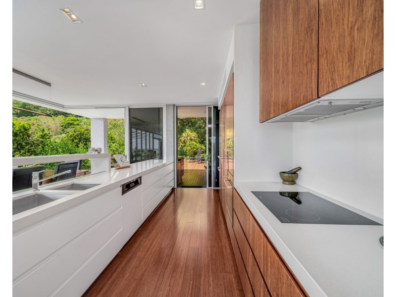 19 Buckinghamia Close, Redlynch QLD 4870