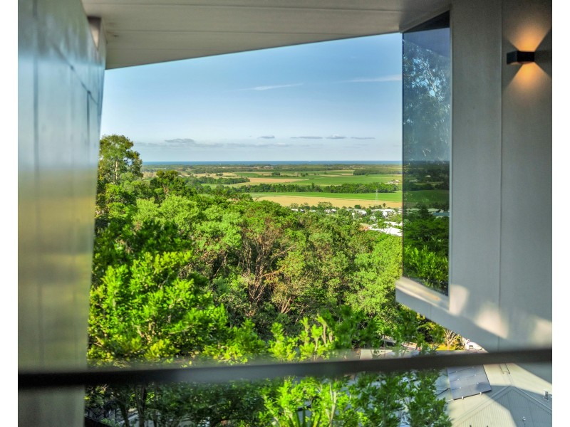 19 Buckinghamia Close, Redlynch QLD 4870