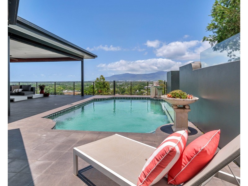 6 Strutton Place, Mooroobool QLD 4870