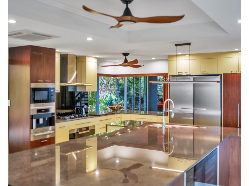 6 Strutton Place, Mooroobool QLD 4870