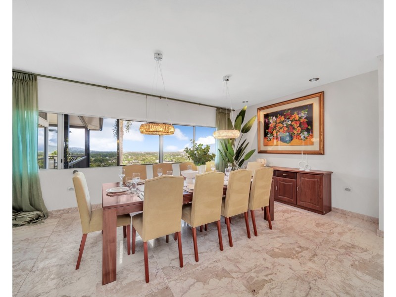 6 Strutton Place, Mooroobool QLD 4870