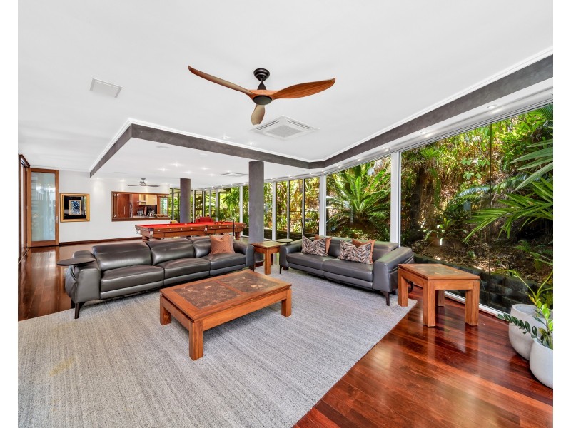 6 Strutton Place, Mooroobool QLD 4870