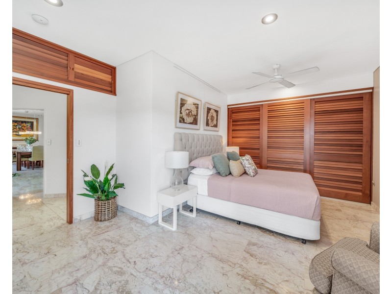 6 Strutton Place, Mooroobool QLD 4870