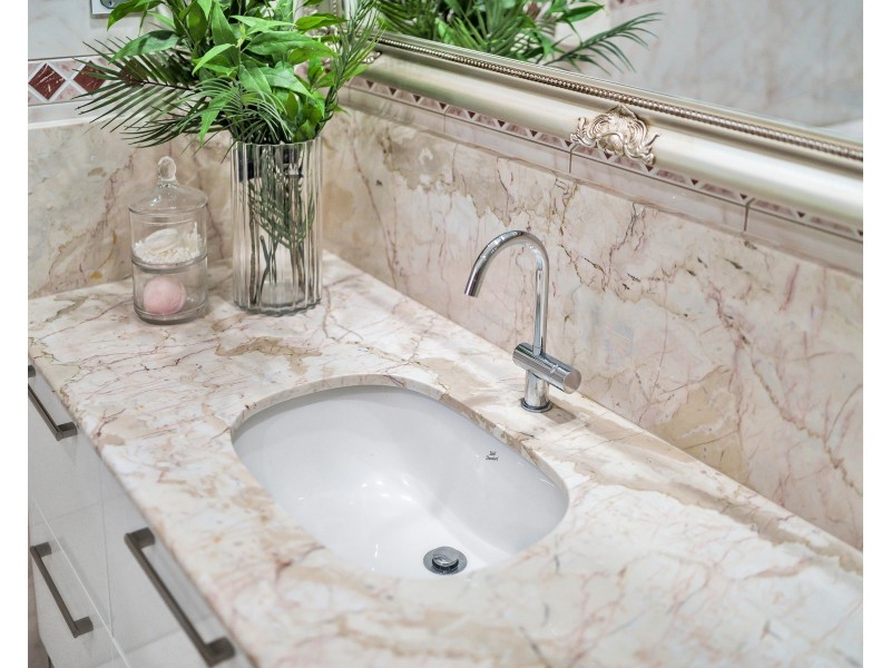 6 Strutton Place, Mooroobool QLD 4870