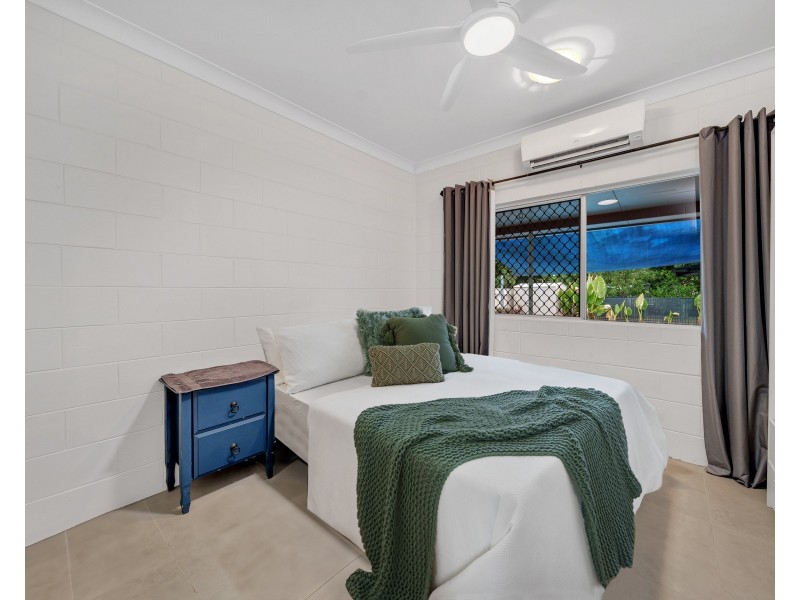 5 Pearl Close, Bayview Heights QLD 4868