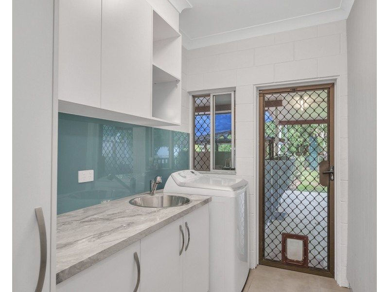 5 Pearl Close, Bayview Heights QLD 4868