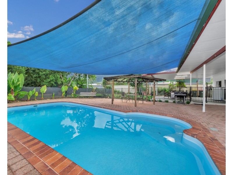 5 Pearl Close, Bayview Heights QLD 4868