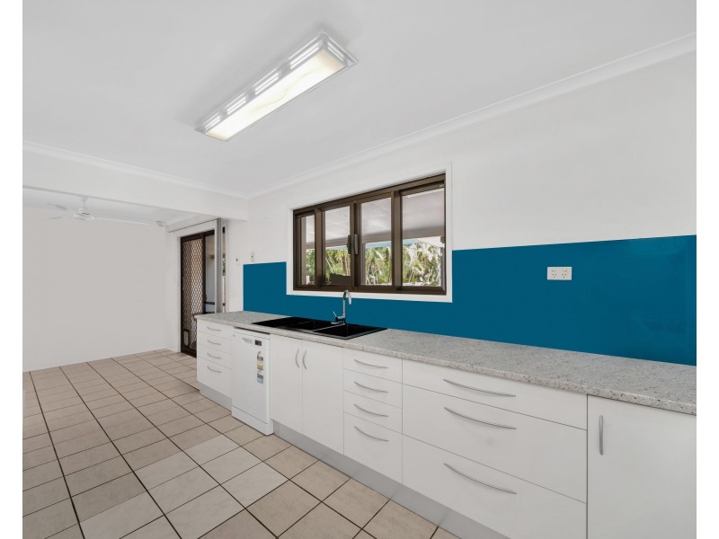 17 Sunflower Drive, Mooroobool QLD 4870