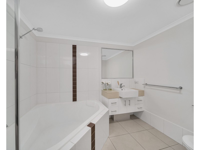 45/1-15 Robson Street, Mooroobool QLD 4870