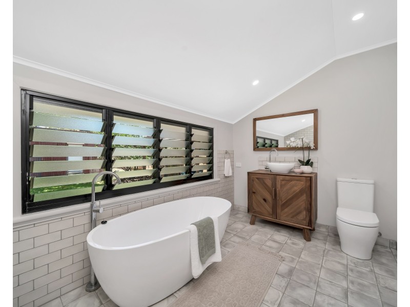 19 Dalton Street, Bungalow QLD 4870