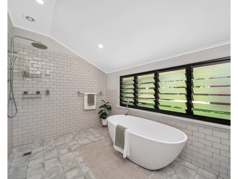 19 Dalton Street, Bungalow QLD 4870