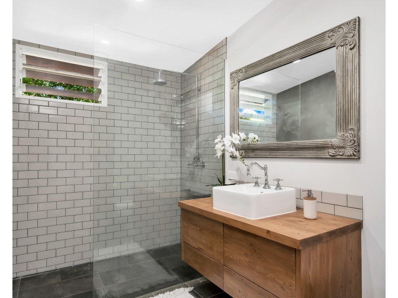 19 Dalton Street, Bungalow QLD 4870