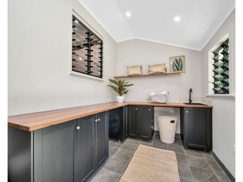 19 Dalton Street, Bungalow QLD 4870