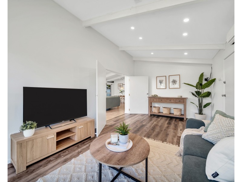 8 Cassava Street, Holloways Beach QLD 4878
