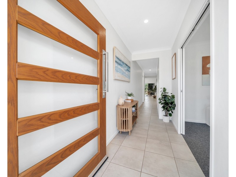 53 Koppen Terrace, Mooroobool QLD 4870