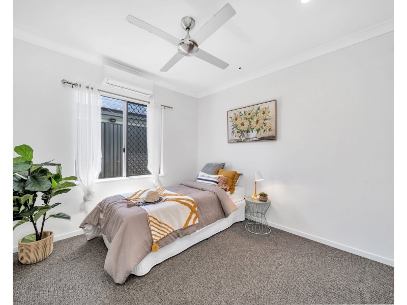 53 Koppen Terrace, Mooroobool QLD 4870