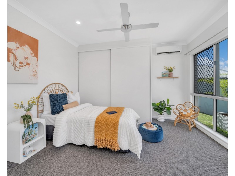 53 Koppen Terrace, Mooroobool QLD 4870