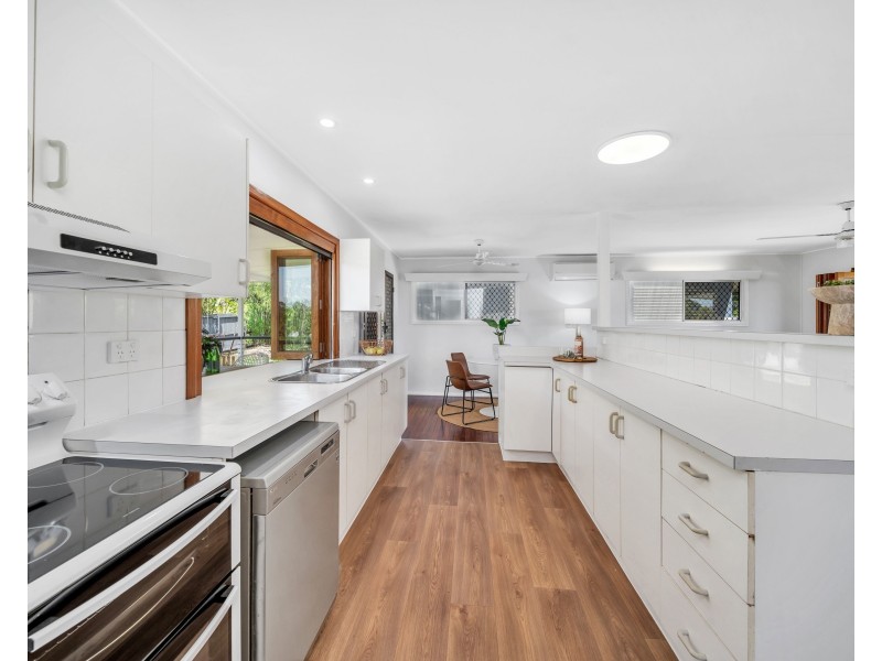 77 Mansfield Street, Earlville QLD 4870