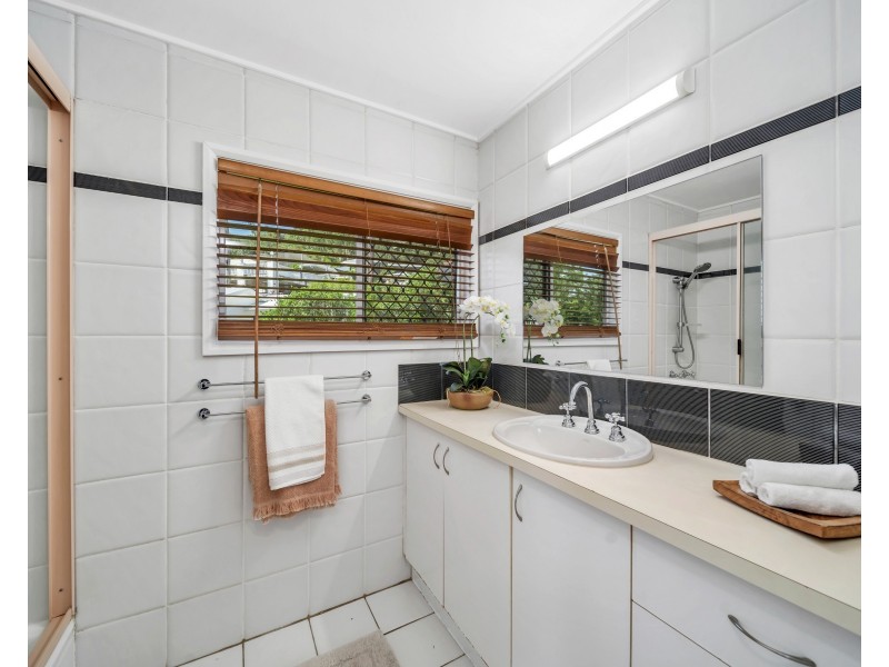 77 Mansfield Street, Earlville QLD 4870