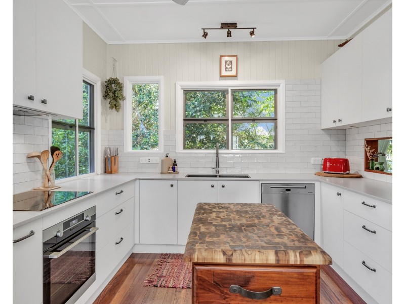 388 Mcleod Street, Cairns North QLD 4870