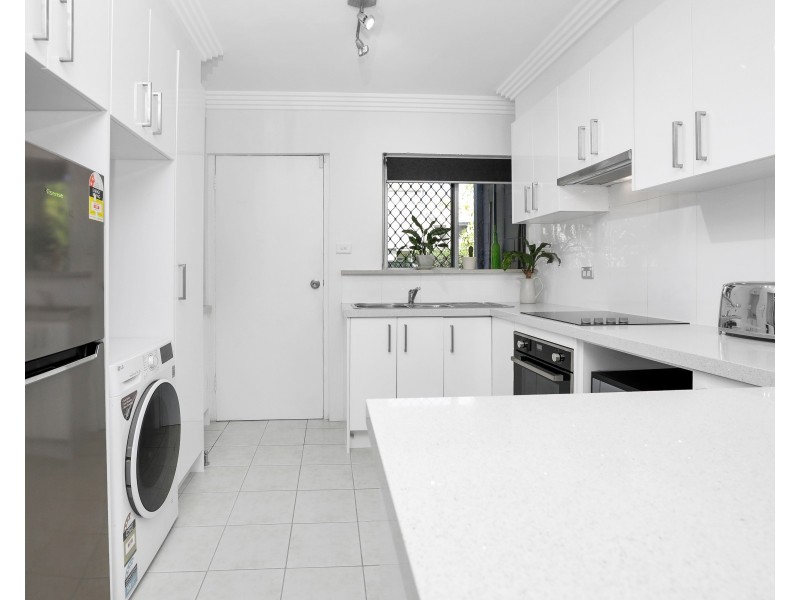 4/120 Greenslopes Street, Edge Hill QLD 4870
