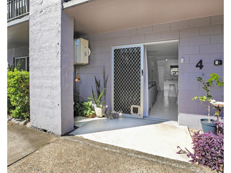 4/120 Greenslopes Street, Edge Hill QLD 4870